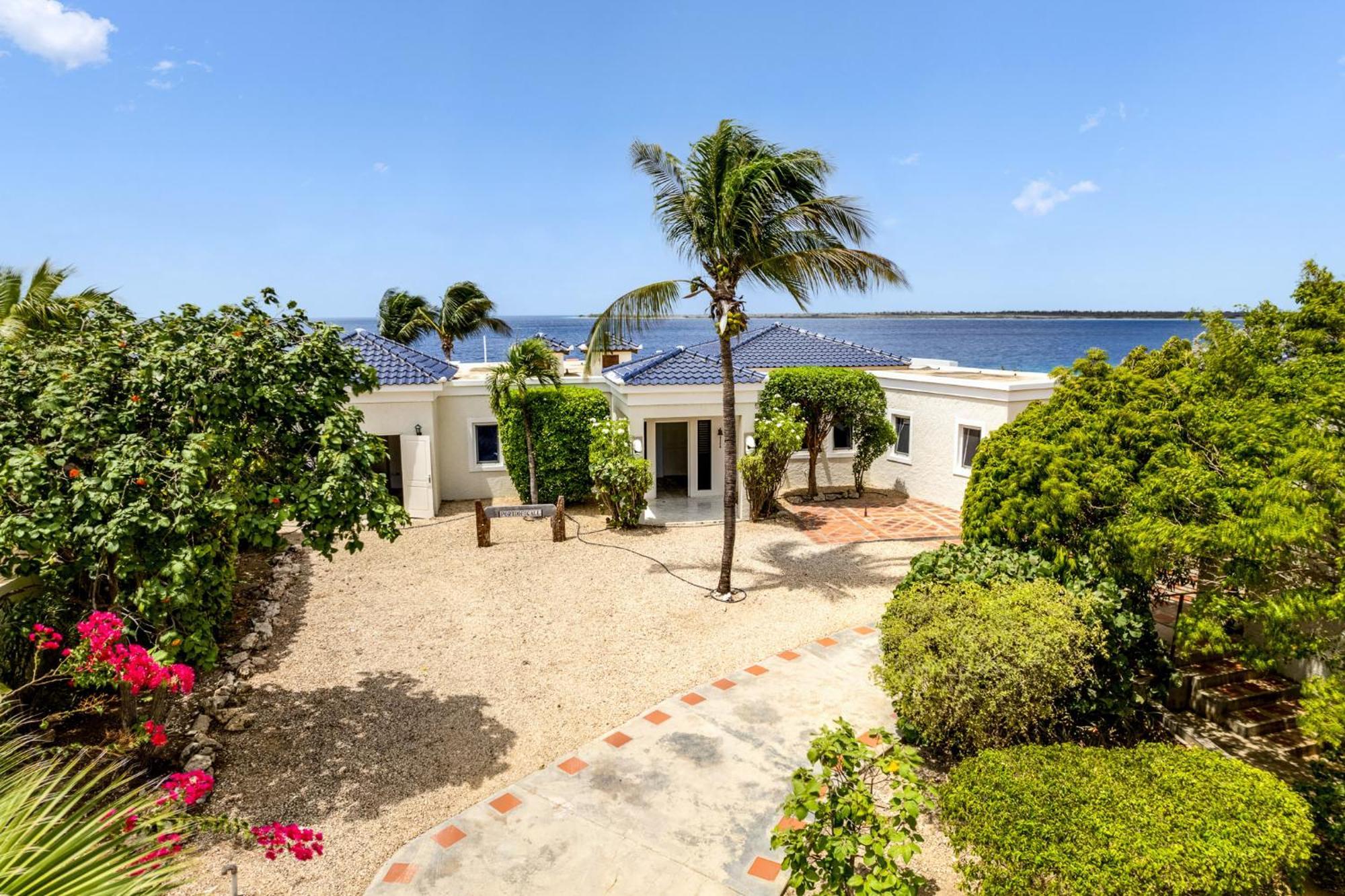 Oceanfront - Villa Port Of Call - Kralendijk  Exterior photo