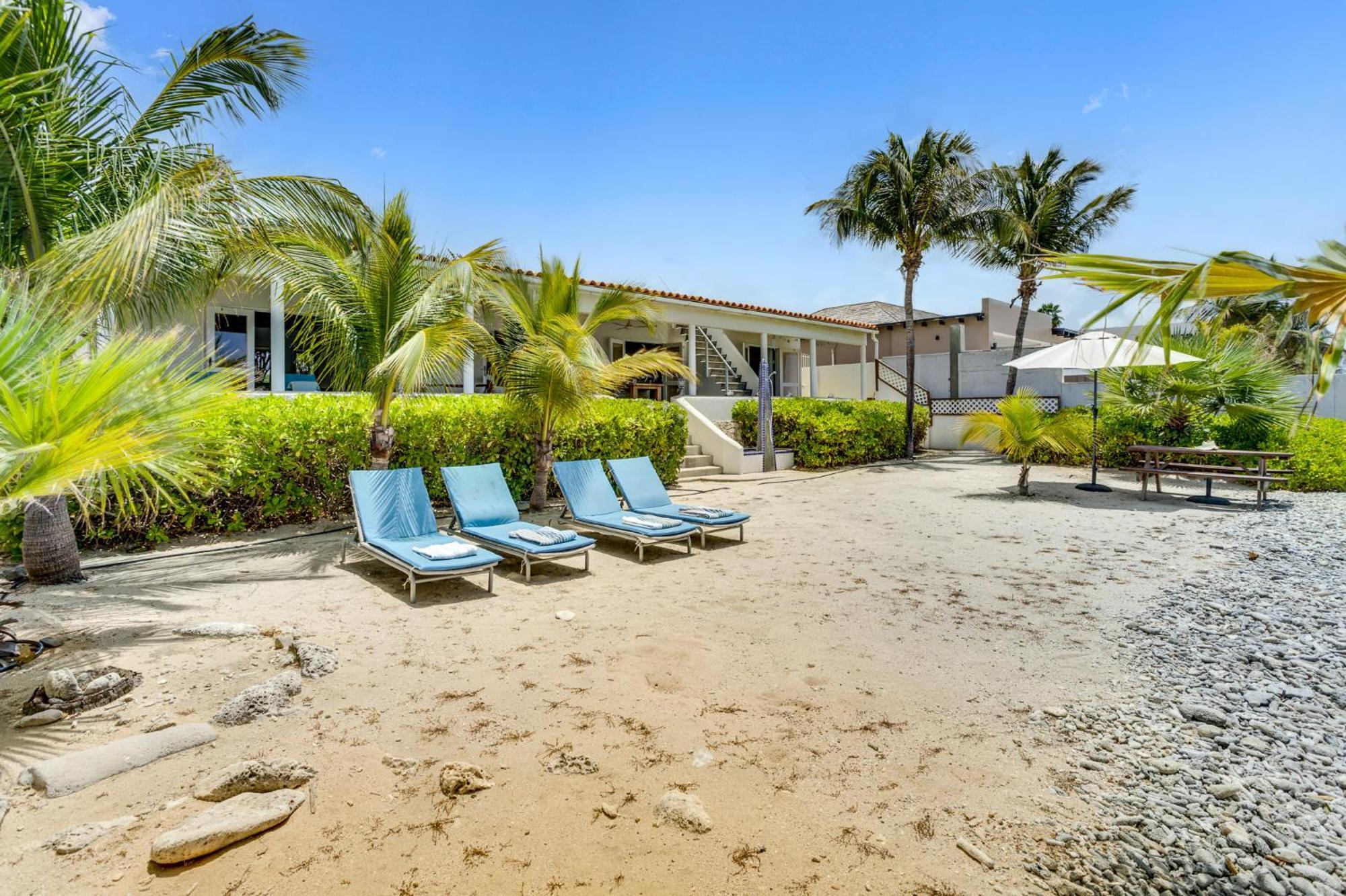Oceanfront - Villa Port Of Call - Kralendijk  Exterior photo