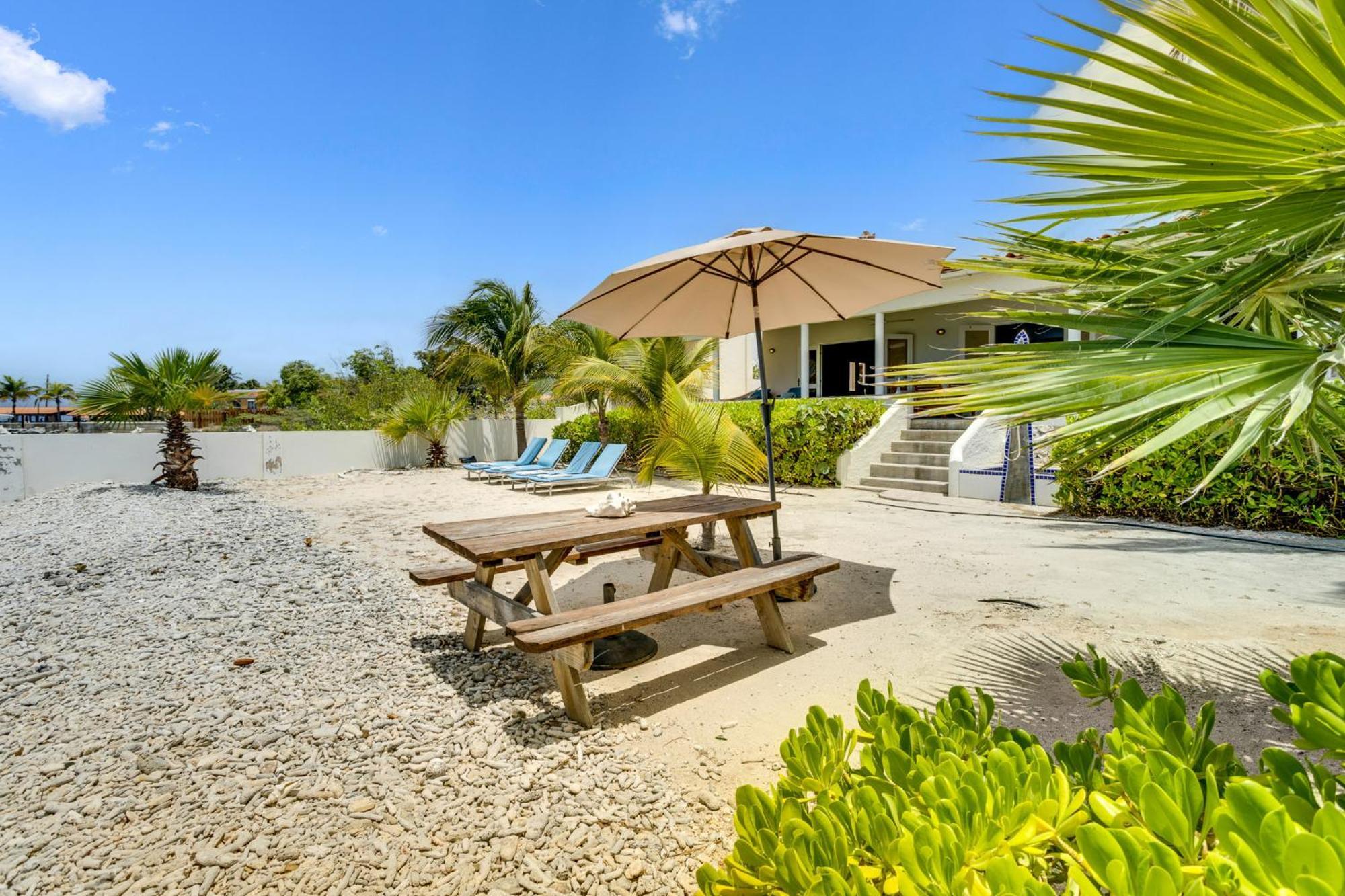 Oceanfront - Villa Port Of Call - Kralendijk  Exterior photo