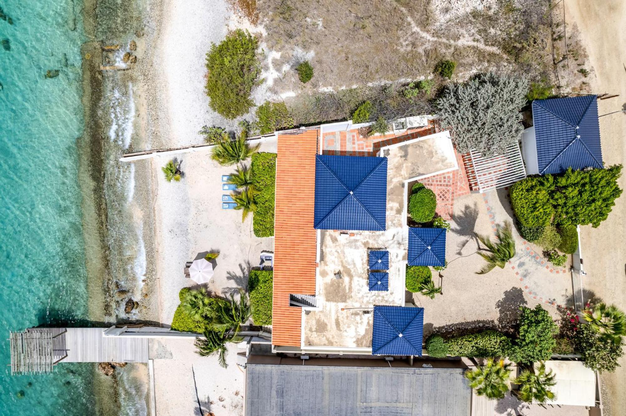 Oceanfront - Villa Port Of Call - Kralendijk  Exterior photo