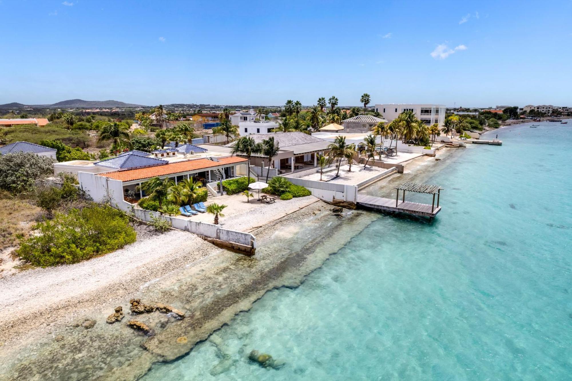 Oceanfront - Villa Port Of Call - Kralendijk  Exterior photo